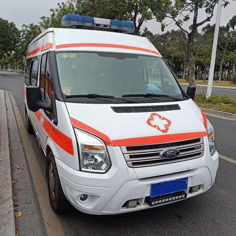 临城镇用途不同,救护车装备标准也不同